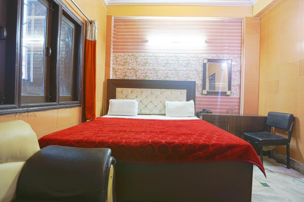 สปอต ออน 43436 โฮเต็ล มณนาฏ Hotel โมราดาบัด ภายนอก รูปภาพ