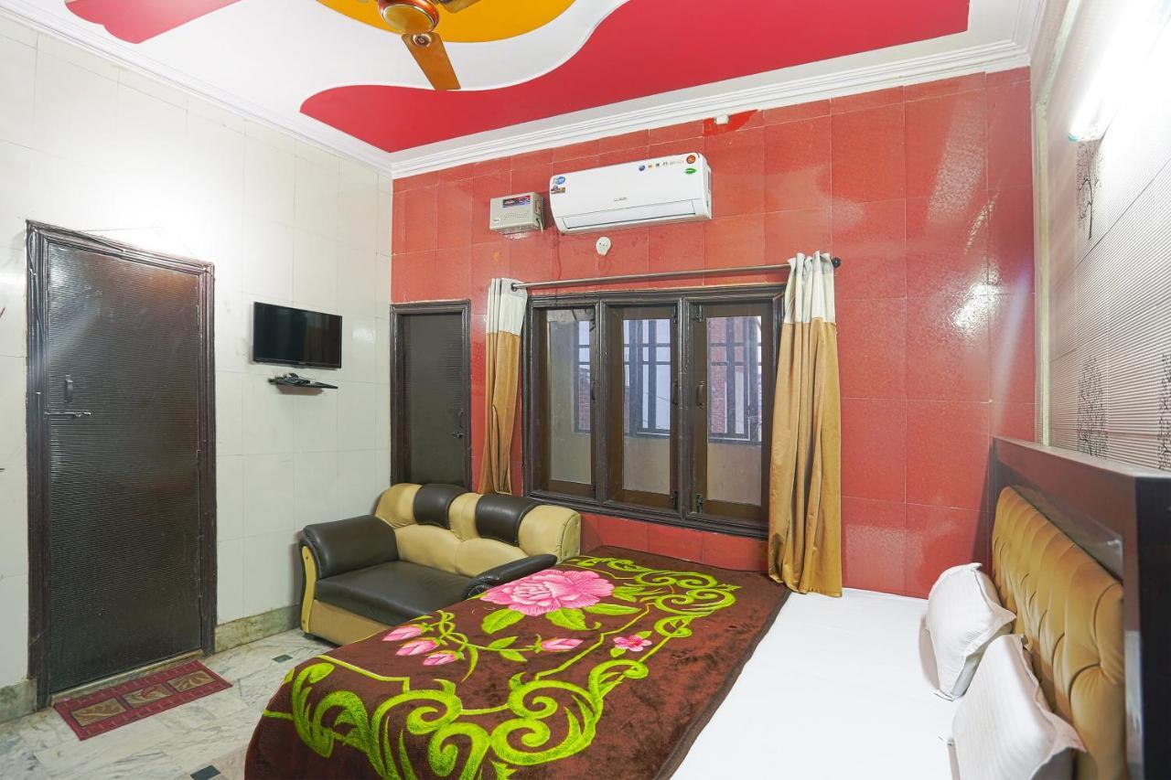 สปอต ออน 43436 โฮเต็ล มณนาฏ Hotel โมราดาบัด ภายนอก รูปภาพ