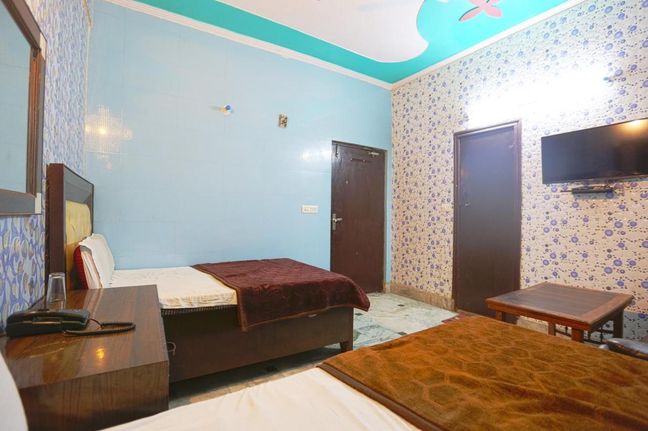 สปอต ออน 43436 โฮเต็ล มณนาฏ Hotel โมราดาบัด ภายนอก รูปภาพ