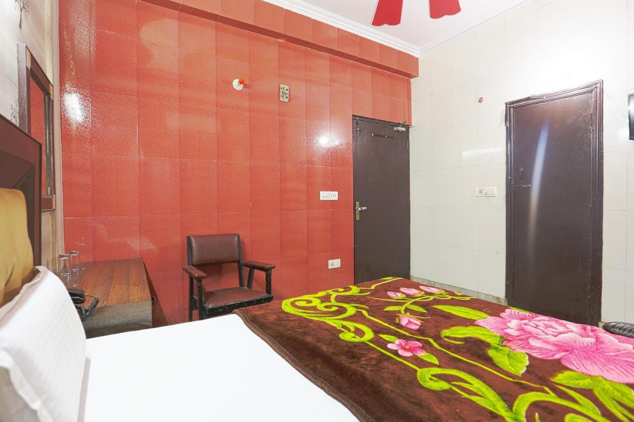 สปอต ออน 43436 โฮเต็ล มณนาฏ Hotel โมราดาบัด ภายนอก รูปภาพ